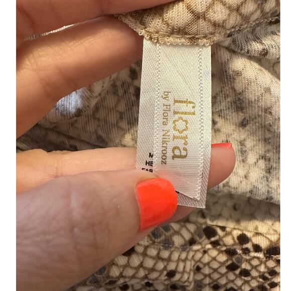 Flora cream brown print long sleeves tee size Small - Picture 3 of 11